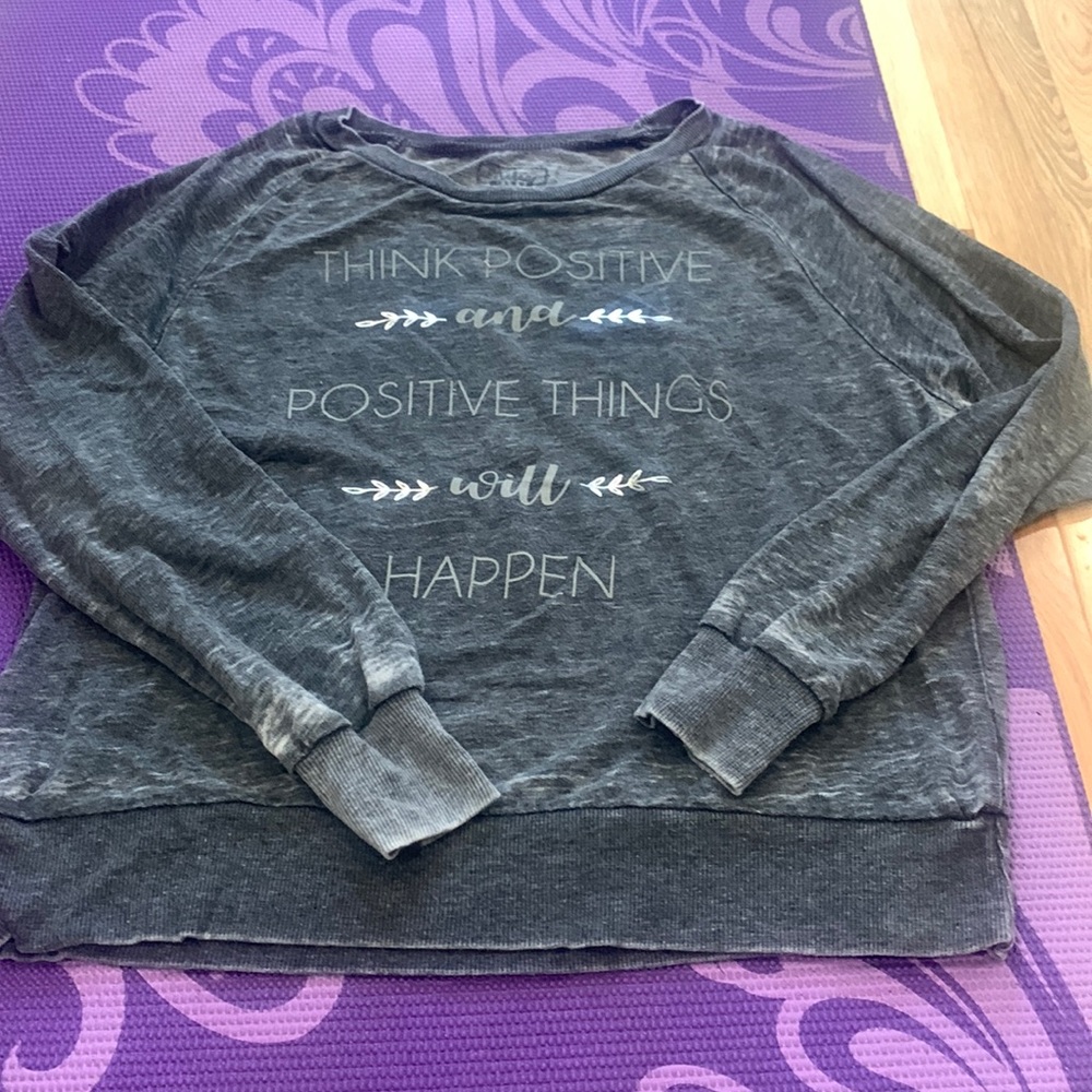 Soft worn t shirt feel, long sleeved sweatshirt
